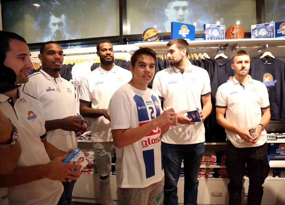 Fan Shop
